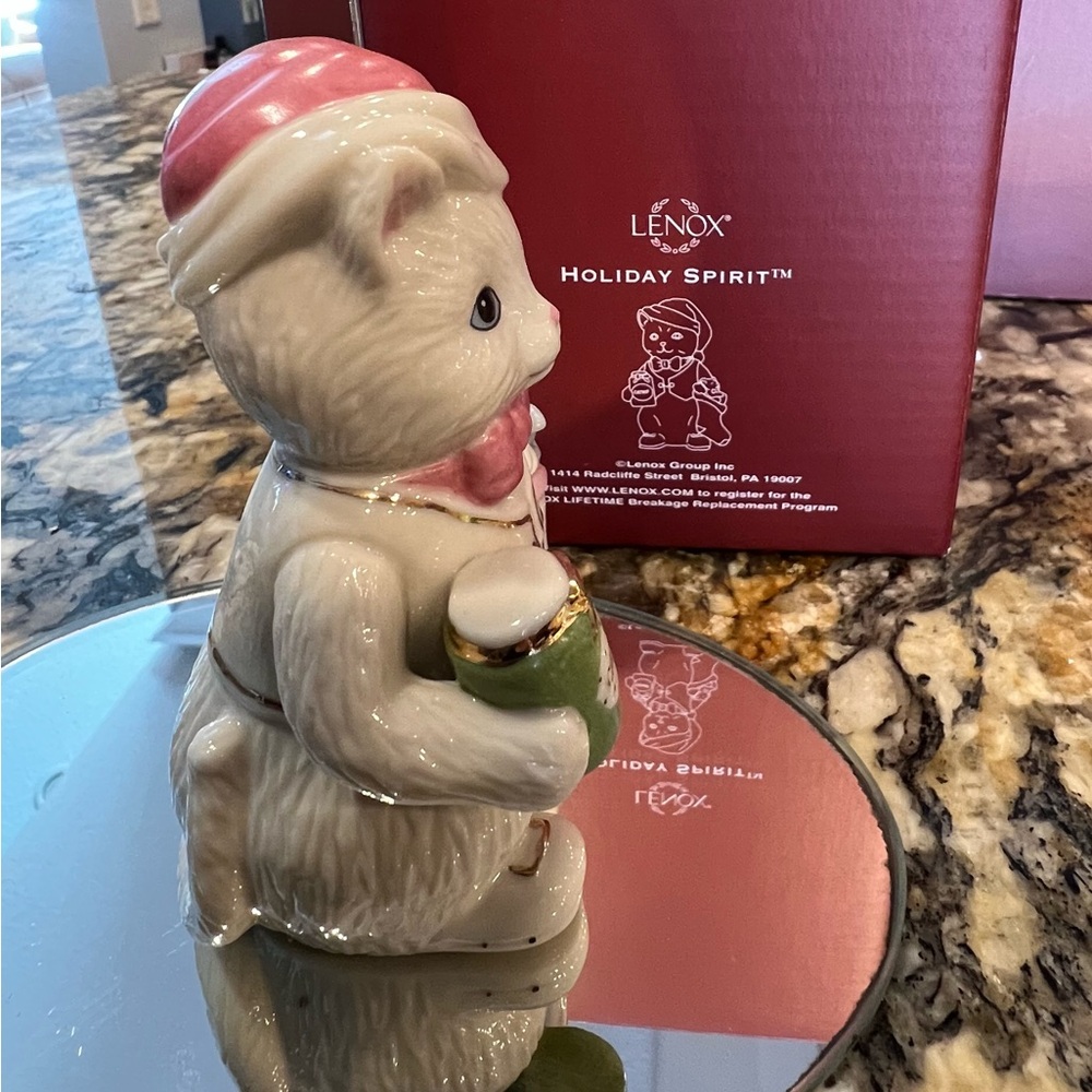 Lenox “Holiday Spirit” Cat Figurine - Picture 3 of 8